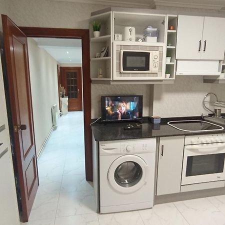 Апартаменти El Trasgu De Laviada A 300M Playa, Puerto, Acuario Хіхон Екстер'єр фото